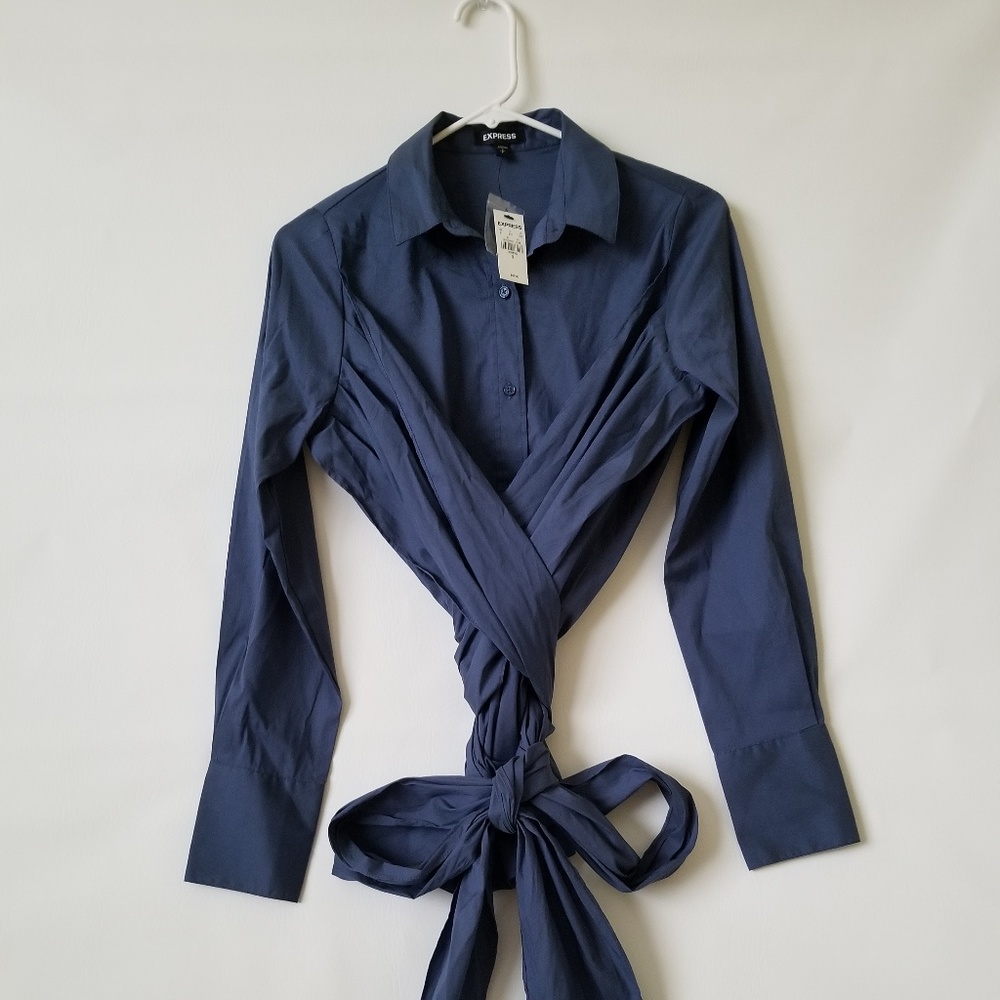 Express Women top long sleeve size S_with Tag